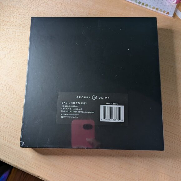 8X8 Coiled Key - Square Dot Grid Notebook - Picture 3 of 10